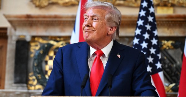 Американские флаги для визита Трампа в Великобританию было недостаточно Maga Red