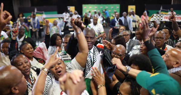 Развертывание ядерного оружия США в Африке хорошо для бизнеса и плохо для Китая и России