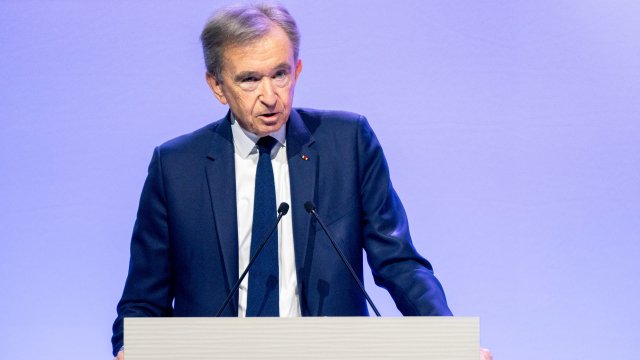 Рост LVMH увеличил состояние Бернара Арно почти на 19 миллиардов долларов за день