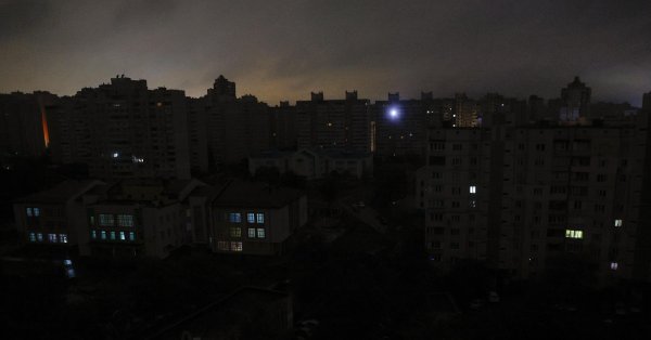 Российская авиация атаковала Киев, есть повреждения зданий