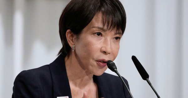 Фон дер Ляйен поздравила первую женщину-премьер-министра Японии Санаэ Такаити