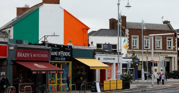 Ирландия сегодня выбирает нового президента из числа двух женщин