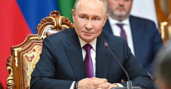 Шок для Кремля: Сотни молодых людей спели за свержение Путина в Петербурге ВИДЕО