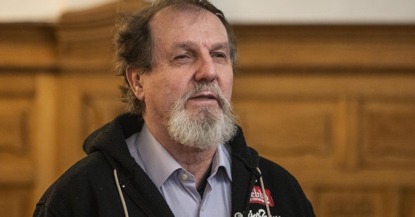 Писателю, пытавшемуся убить Роберта Фиццо, приговорили к 21 году тюрьмы