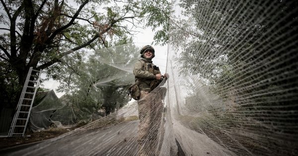 Украинский дрон за 700 евро уничтожил российский вертолет за шесть миллионов евро