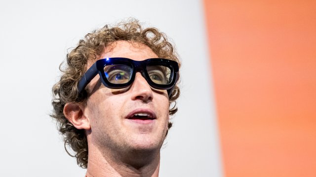 Почему Meta думает, что это может преодолеть Apple в пользовательских устройствах ИИ?