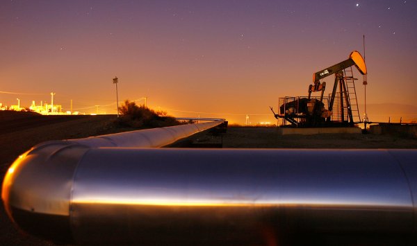 ОПЕК+ не будет сокращать добычу, пока нефть не упадет ниже $55 за баррель