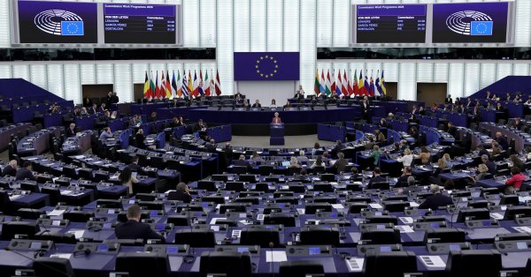 Евробарометр: 56% граждан поддерживают расширение ЕС