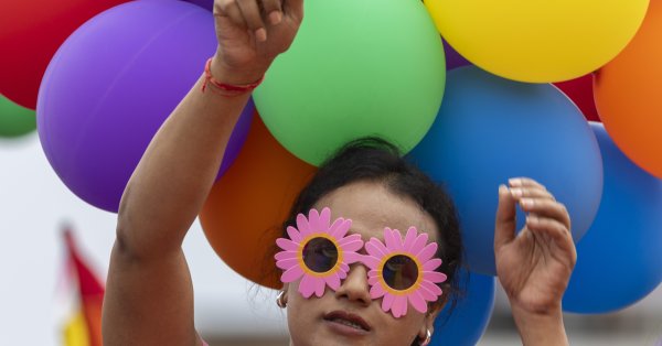 Российский ученый: Запад хочет удалить 90% населения пропагандой ЛГБТИ и биологическим оружием