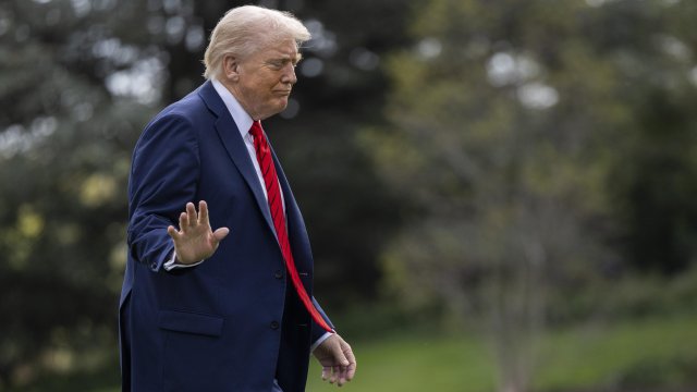 Торговая война обостряется: Трамп вводит 100% пошлины на Китай