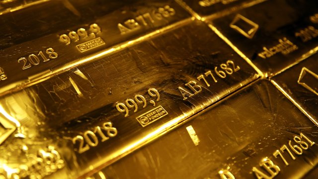 Золото оказывается лучше, чем ИИ на фондовом рынке