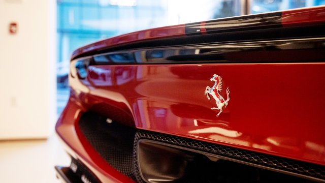 Ferrari запускает свою криптовалюту для избранных клиентов