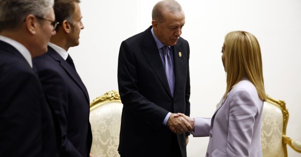 Эрдоган с Мелони Совет: Вы должны бросить курить! Видео