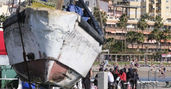 Командиры расстреляли подростка-мигранта в море: это будущее пограничной службы?