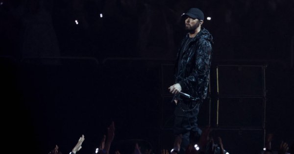 Эминем снова помолвлен - Новости от Dnes.bg