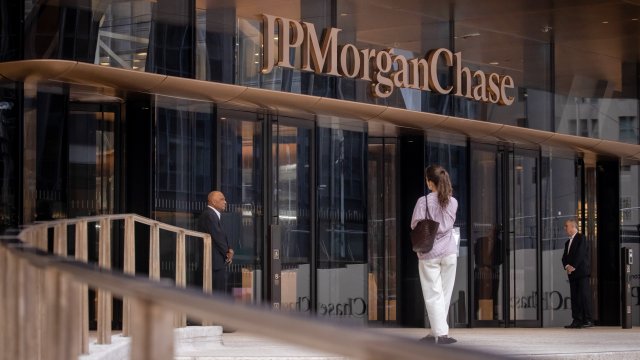 Инвестиционный банкинг дал jpMorgan толчок к увеличению прибыли