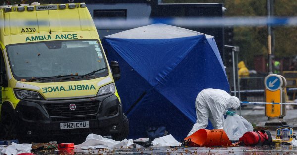Три арестованы в связи с нападением на синагогу в Манчестере