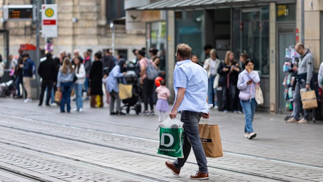 Инфляция в области евро ускоряется, оставляя ЕЦБ на предупреждении