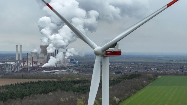 Движение Великобритании за экологически чистой энергетикой создаст 400 000 рабочих мест к 2030 году.