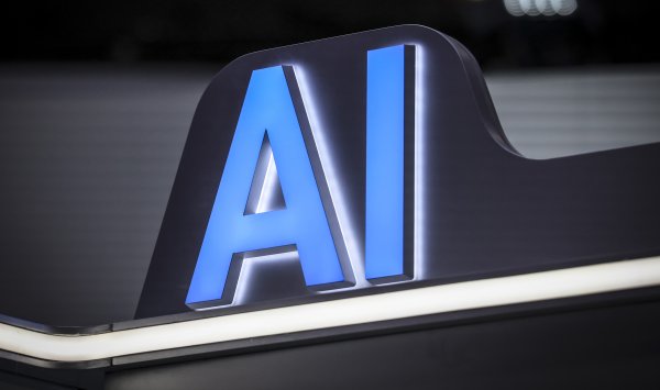 Ценность на рынках смещается от ИИ к компаниям, которые его внедряют