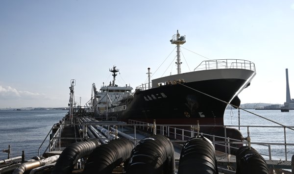 Цена на российскую нефть упала из-за санкций, препятствующих закупкам в Китае