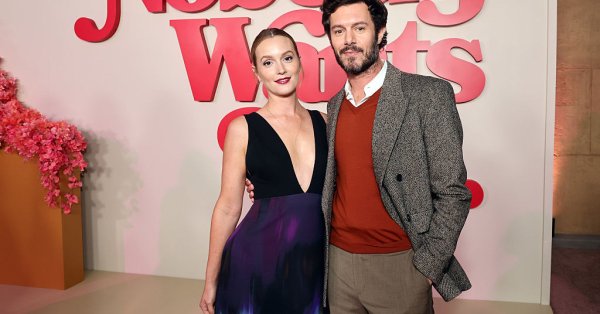 Адам Броди, Кристен Белл и Лейтон Мистер на премьере второго сезона сериала "Никто этого не хочет"