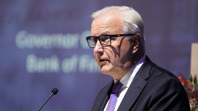 Глава ЕЦБ Рен призывает к совместному финансированию расходов на европейскую оборону