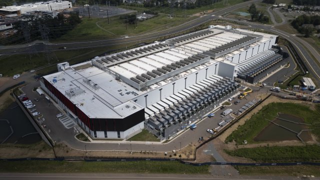 Технологические гиганты США останавливаются на своих центрах обработки данных в Индии