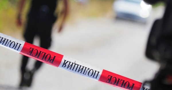 Три трупа после ужаса в Бургасе: Мужчина застрелил мать, сестру и тетю, поджег дом