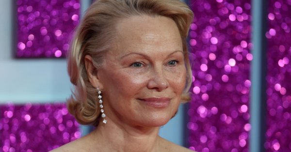 Памела Андерсон: Быть уверенной в себе без макияжа – это вопрос практики