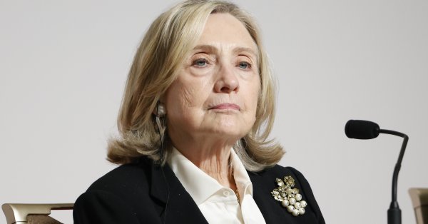 Хиллари Клинтон плакала из-за «большого и красивого бального зала Трампа в Белом доме».