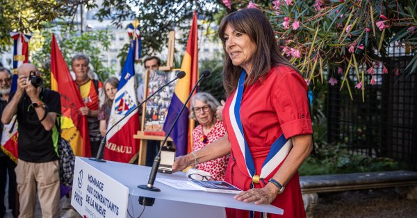 Гнев во Франции: мэры Парижа тратят тысячи дизайнерских вещей и дорогих вин