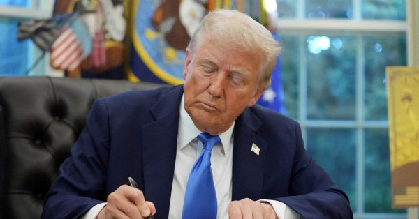 Трамп отменил некоторые из ответных пошлин, которые он сам ввел.