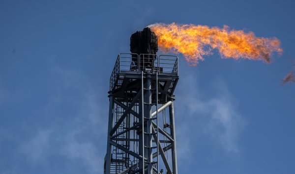 Нефть стабилизируется, сужение спредов указывает на более мягкие условия