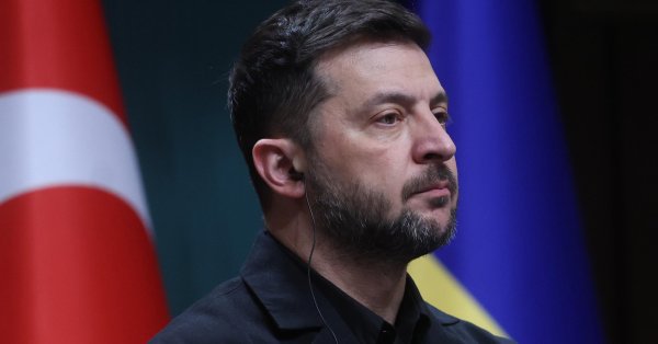 Из-за мирного плана: Зеленский в панике позвонил Макрону, Стармеру и Мерцу