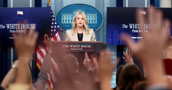 Новые правила Белого дома ограничивают доступ журналистам