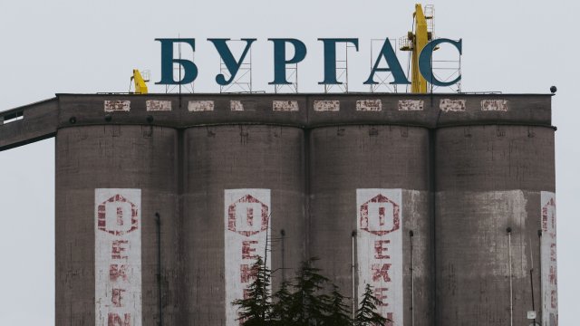 Великобритания разрешила освобождение от санкций Лукойл Нефтохим