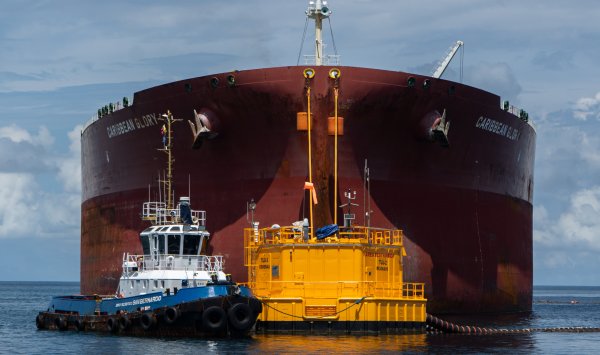 ОПЕК+ незначительно увеличит добычу в декабре, говорят делегаты