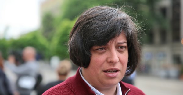 Русинова: Дороги в Болгарии уже много лет находятся в ужасном состоянии