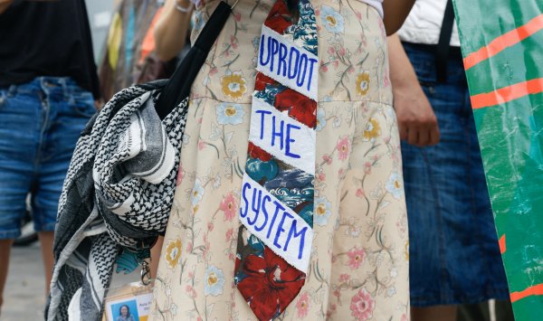 У нас уже есть соглашение об отказе от ископаемого топлива. Давайте действовать!