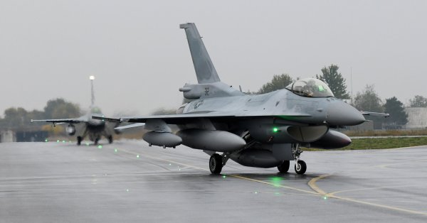 Задержка поставок F-16 ВВС Китая привела к искам о компенсации