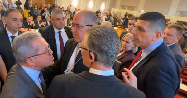 Скандал в бюджетном комитете, Васильев кричит: Кто заказчик этого безобразия ВИДЕО