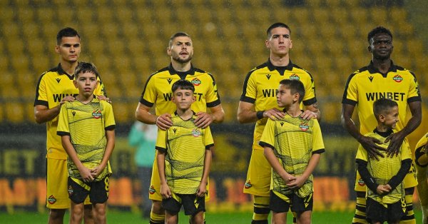 «Ботев Пловдив» переиграл «Добружу» с двумя голами запасного Димитара Миткова.