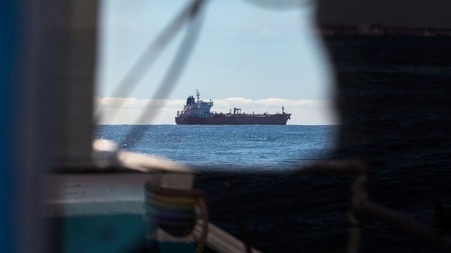 Из-за санкций в танкерах в открытом море застряло 1 миллиард баррелей нефти