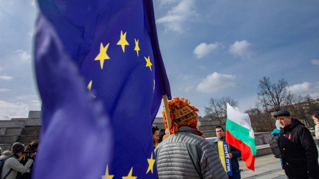 Болгария и Румыния сообщают об экономическом буме с 2004 года, но пока не могут догнать ЕС.