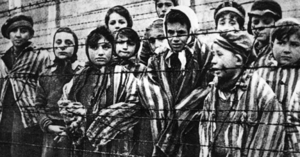 Немецкий аукционный дом призвали отменить аукцион по продаже артефактов Холокоста