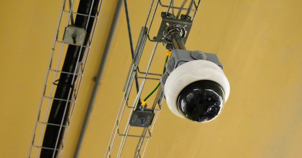 Женщина нашла скрытую камеру в туалете таверны в Выршце