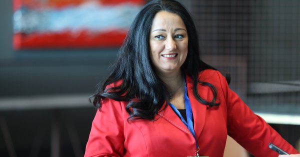 Лилиана Павлова о евро: Ни одна страна не будет платить долг другой