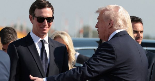 Из-за отеля Трампа: Сербия сносит штаб-квартиру ЮНА в Белграде