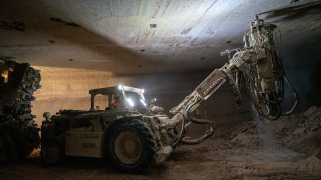 Переговоры по климату обращаются к рискам добычи важнейших полезных ископаемых